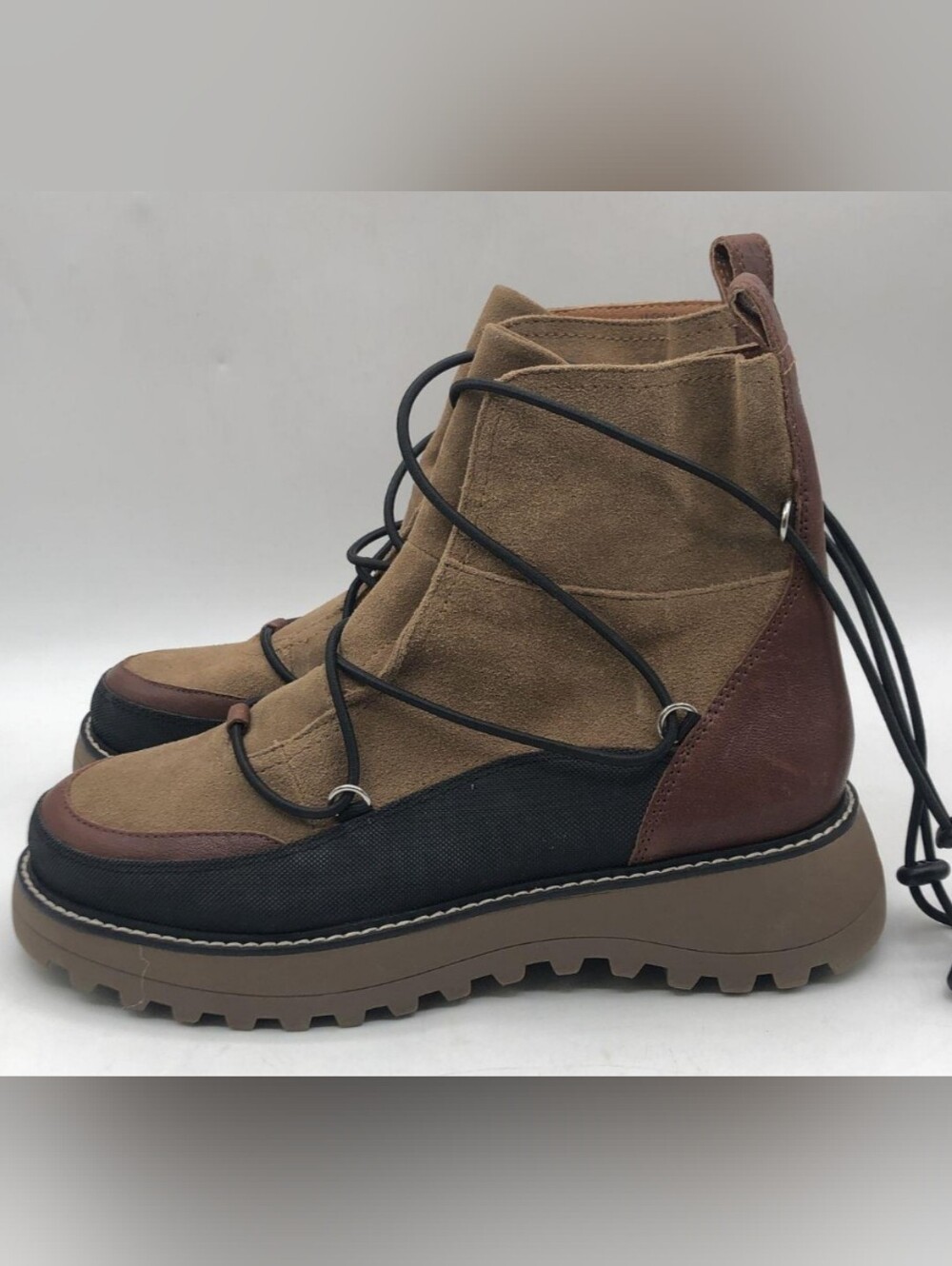 Lucky Brand Caelia Pull-On Lug Sole Boots Size 9M NWT MSRP $139.99 - Picture 3 of 8